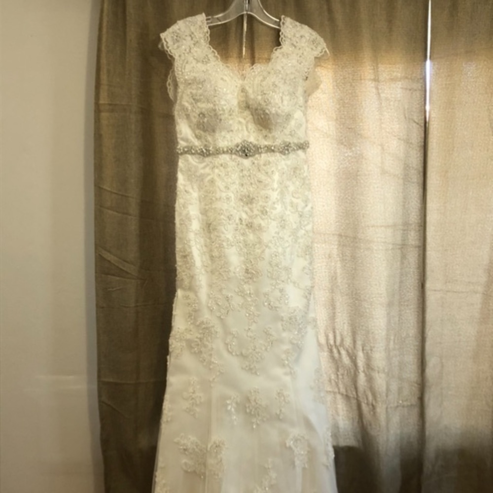 Maggie Sottero Wedding Dress